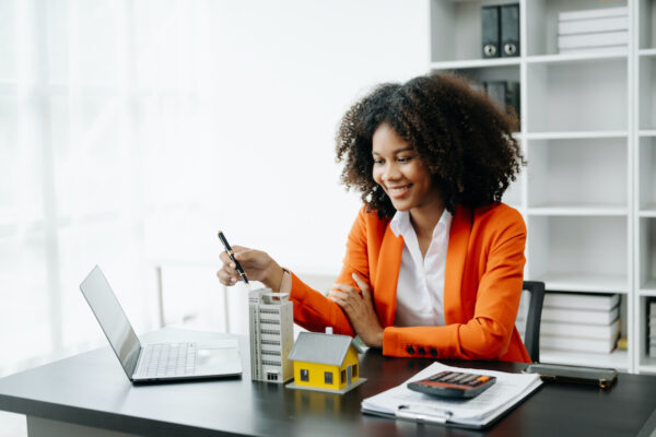 how much does a property manager cost