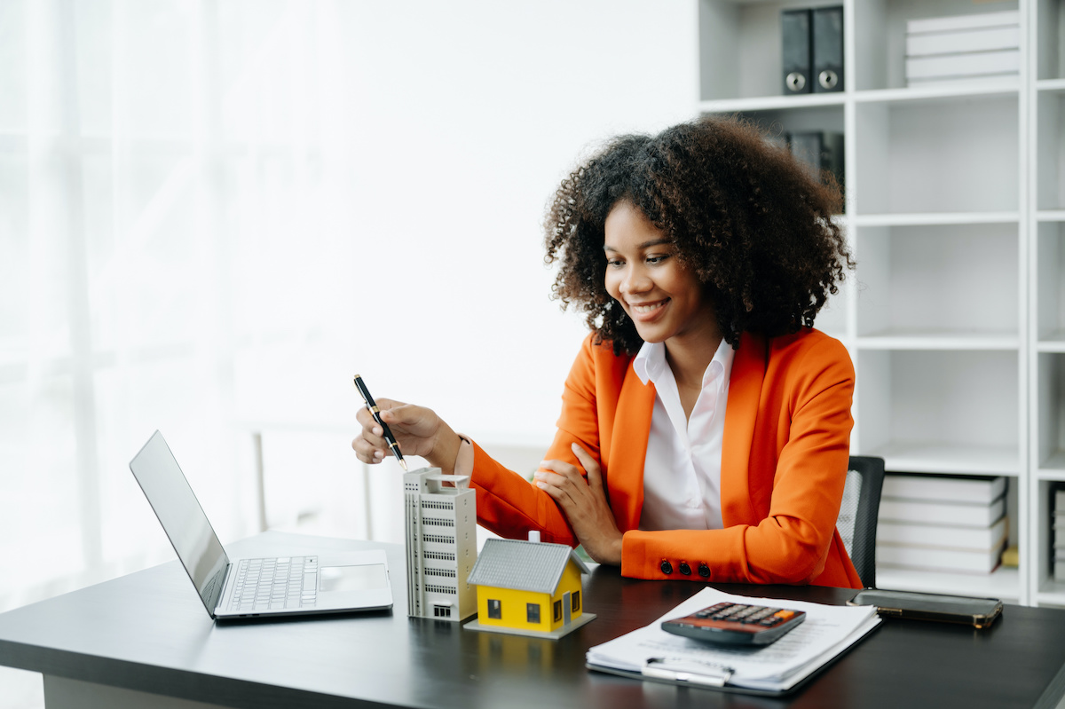 how much does a property manager cost