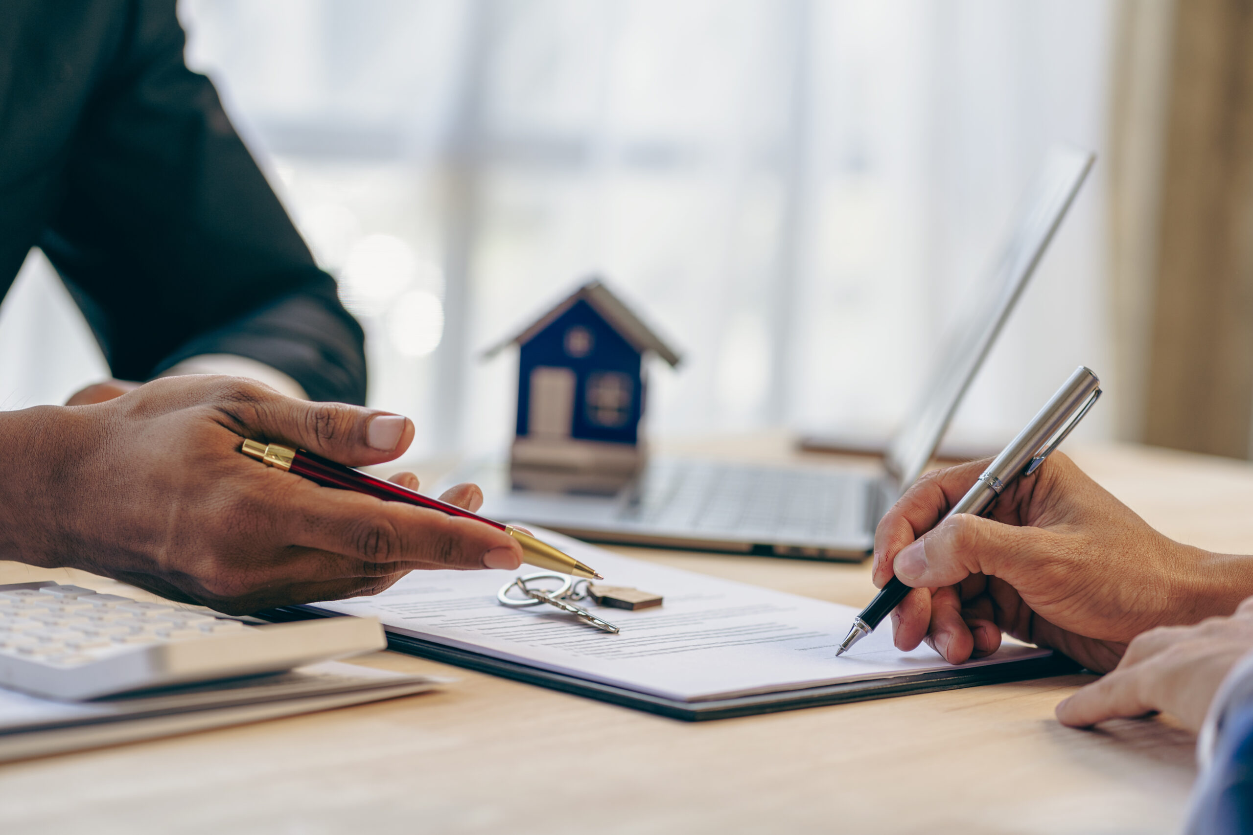 what does a property manager do