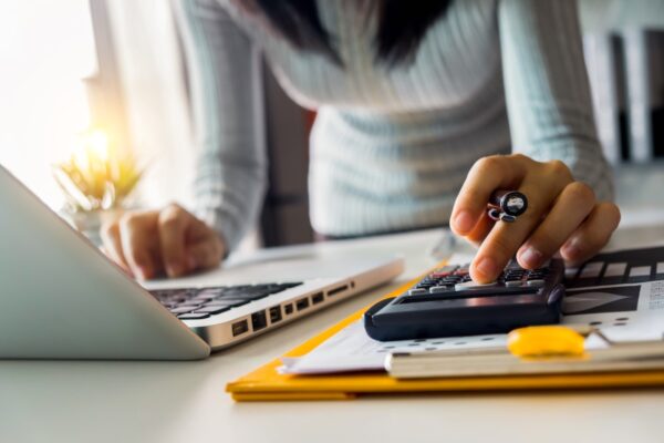 how much do property managers make